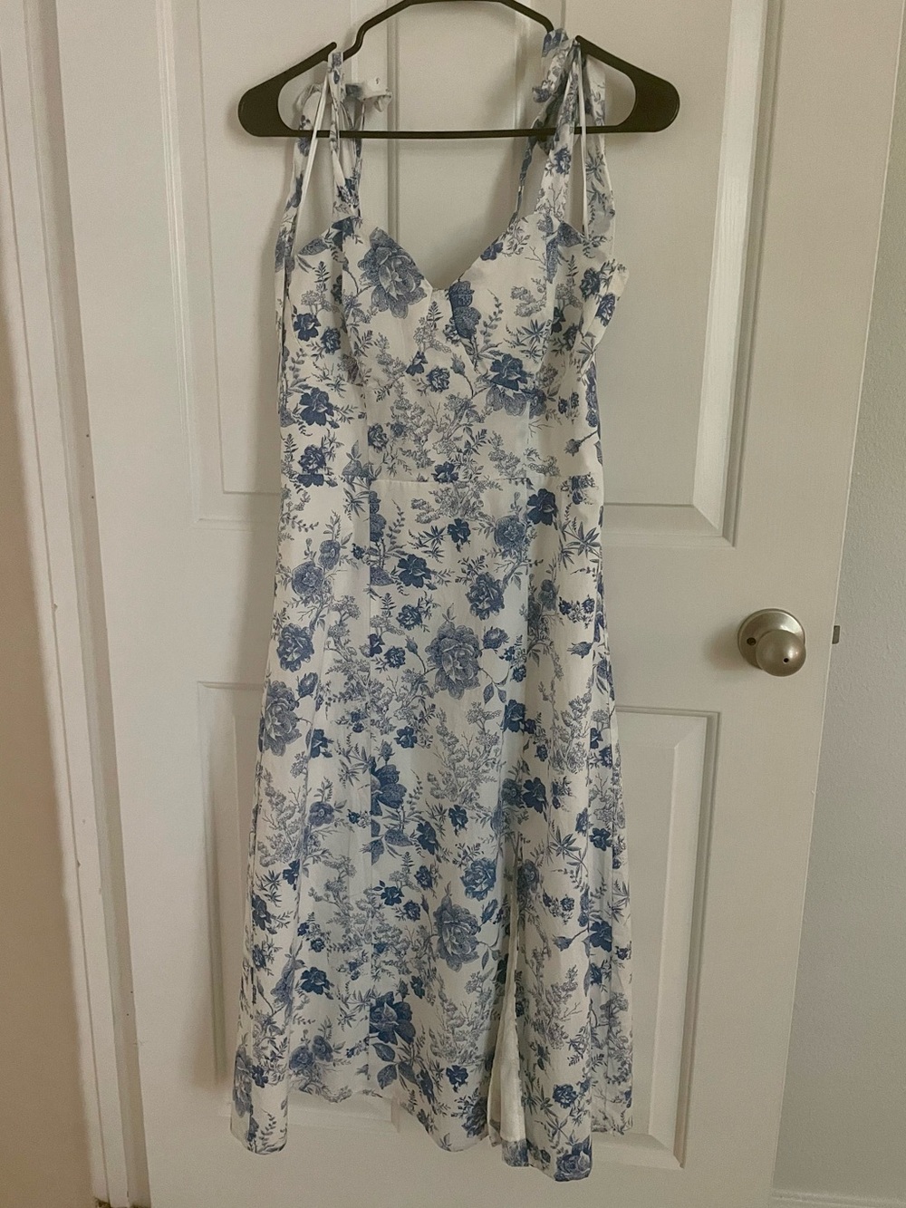 Floral Tie-Strap dress